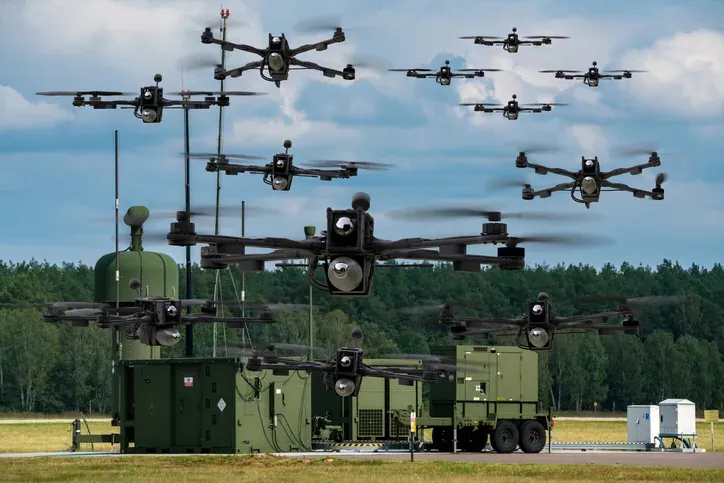 Perang Drone Era Baharu: Bila Drone Berfikir, Berkongsi Maklumat dan Menyerang Secara Berkumpulan.