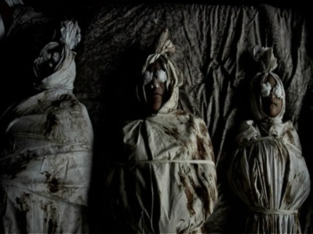 Kenapa Kita Suka Cari Hantu?