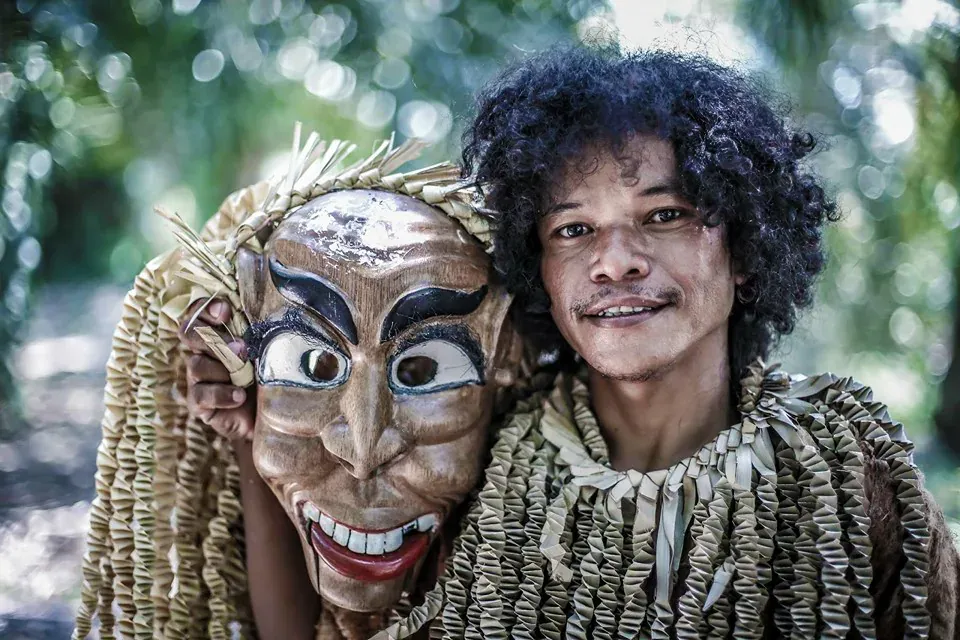 Melayu Itu Sendiri Ialah Orang Asli