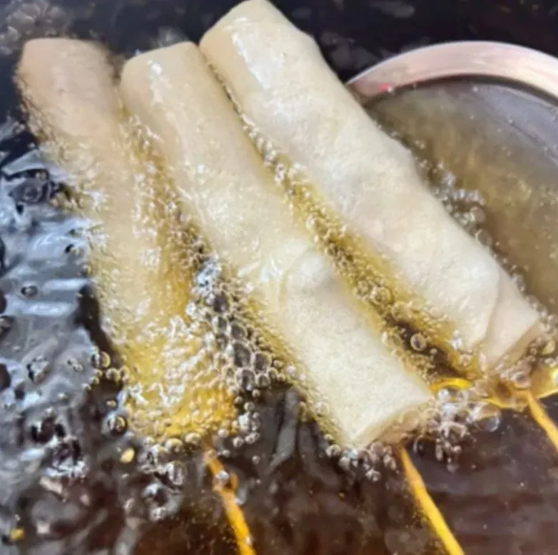 Kenapa Ada Yang Beratur Beramai-Ramai Untuk Beli Makanan Viral?