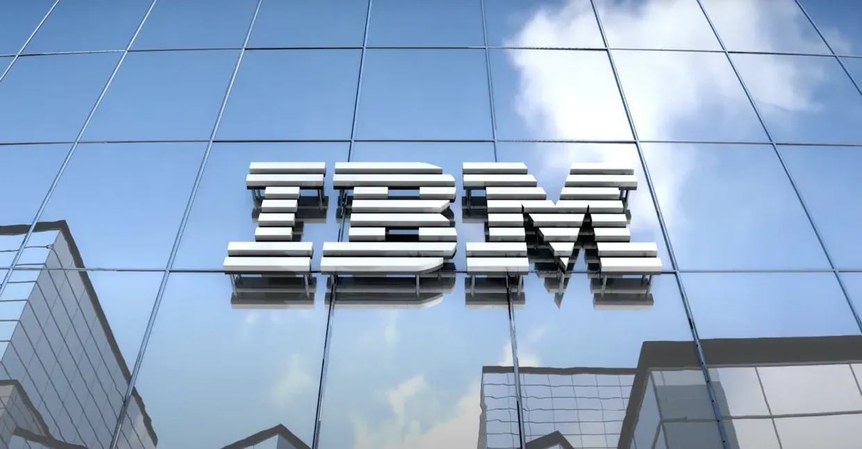 CEO Tak Dikenali Yang Menyelamatkan Jenama IBM!