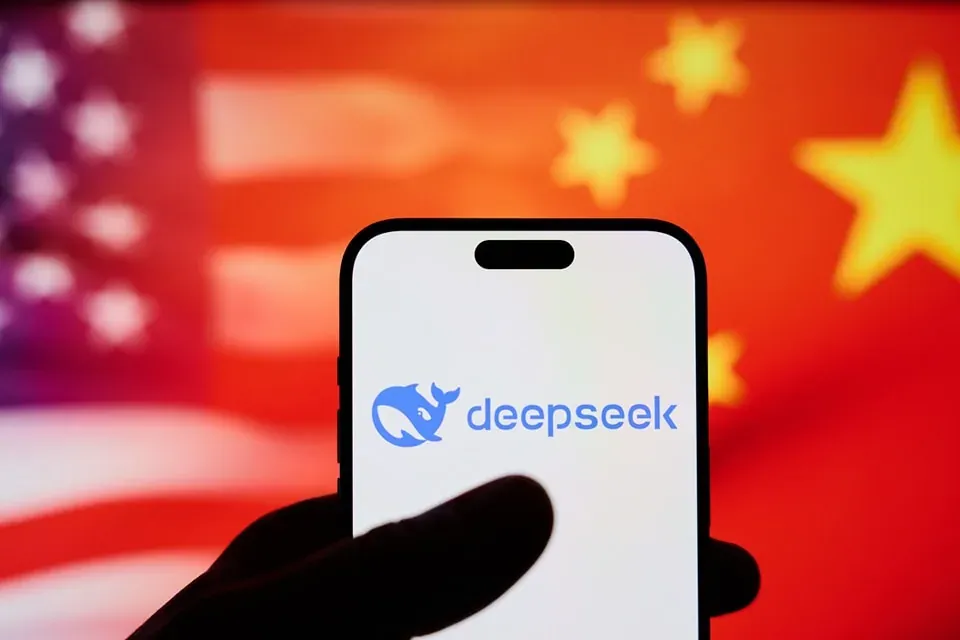 DeepSeek: AI Buatan China Untuk Lawan Dominasi AS?