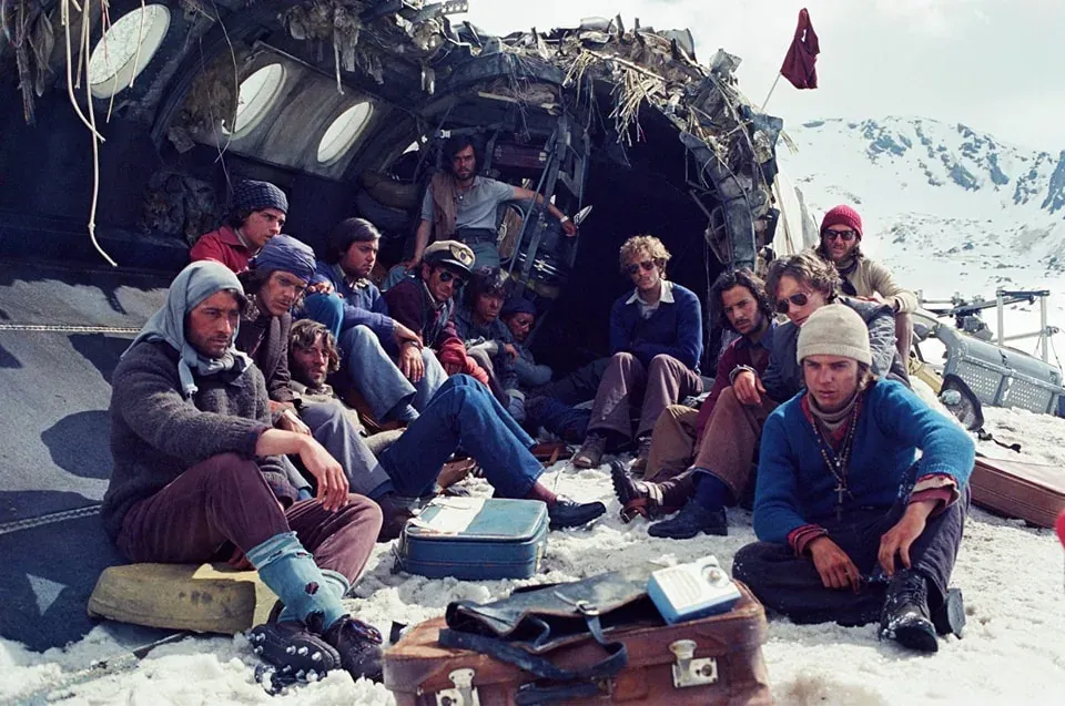 Kisah Sebenar Disebalik Filem Society of the Snow