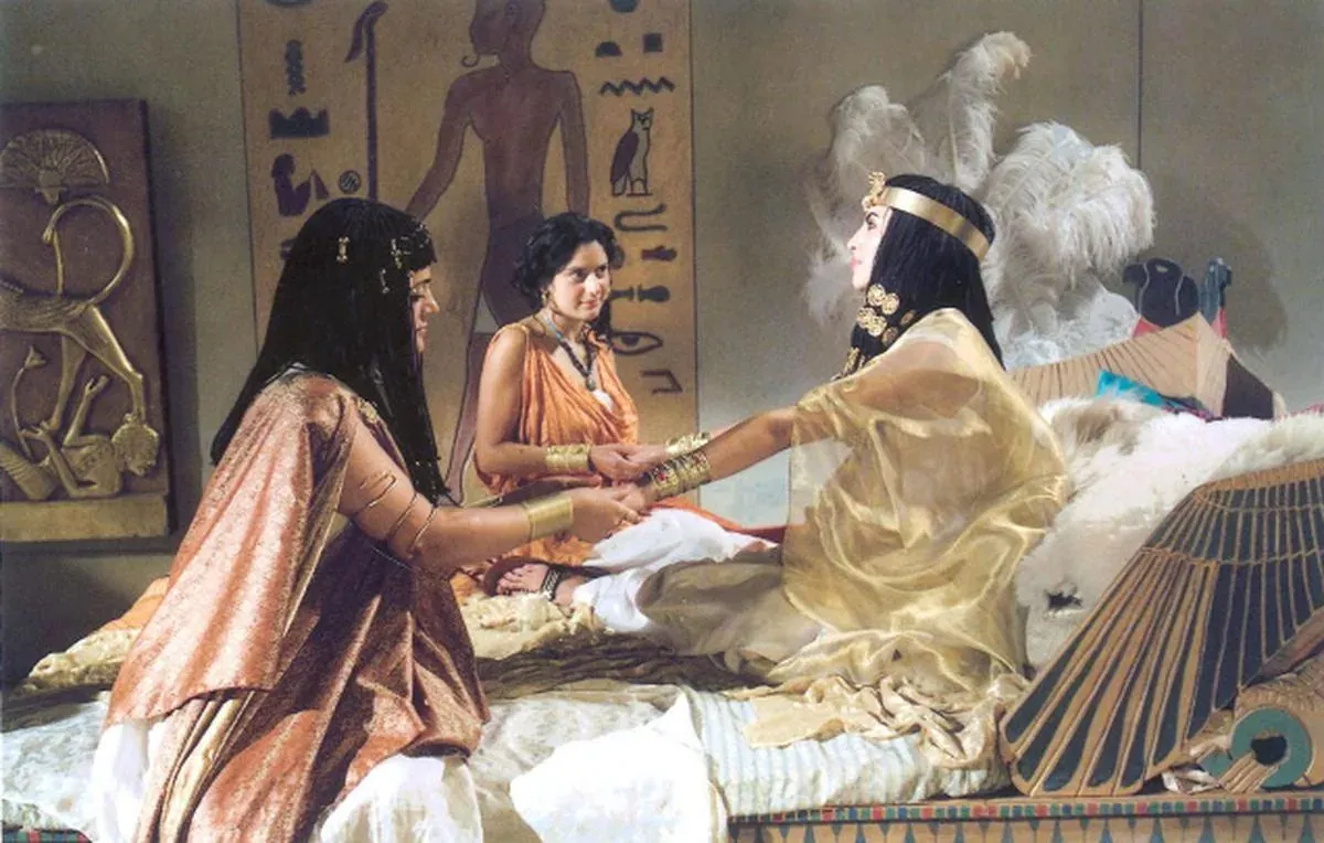 Minyak Wangi Cleopatra Dicipta Semula Saintis