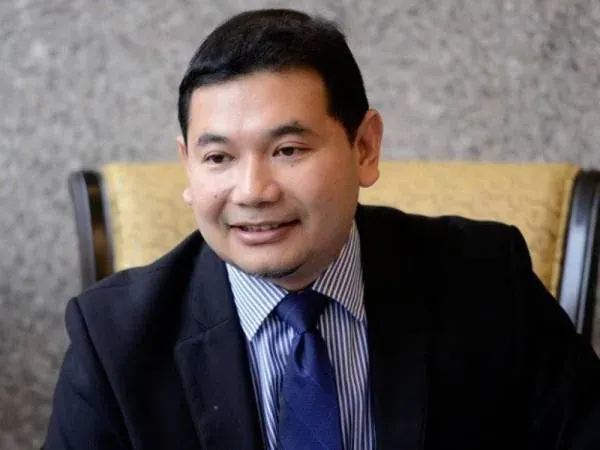 Rafizi Ramli: Siapa Sebenarnya Lelaki Berformula Ini?