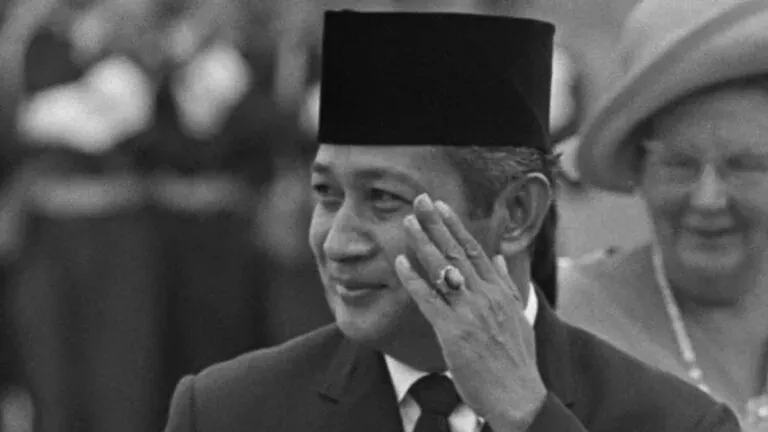 Bagaimana Asimilasi Kaum Cina Ke Bangsa Indonesia Berlaku Dibawah Soeharto?