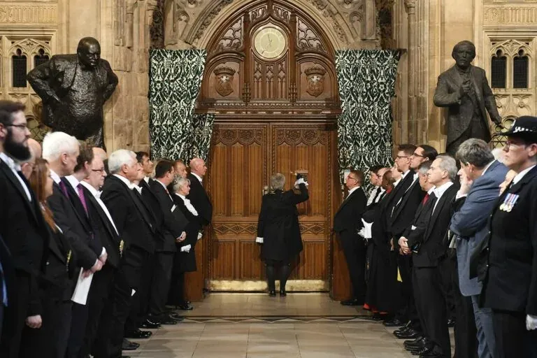 Istiadat ‘Biadap’ Pembukaan Parlimen UK