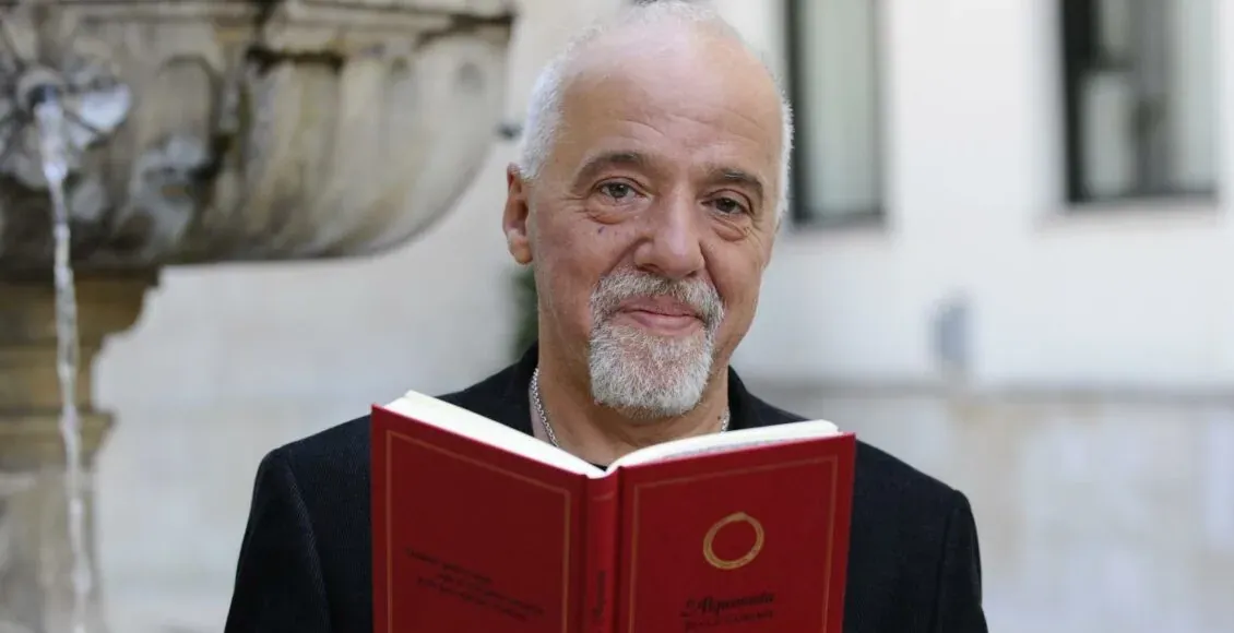 Paulo Coelho – Penulis Yang Memegang Rekod Karya Paling Banyak Diterjemah