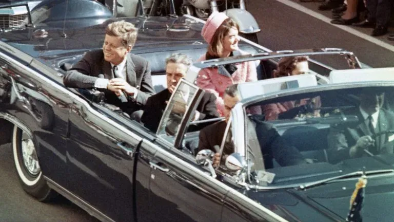 Detik-Detik Terakhir Presiden JFK