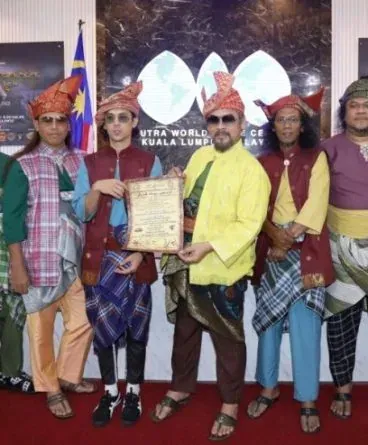 Panduan Memakai Busana Melayu