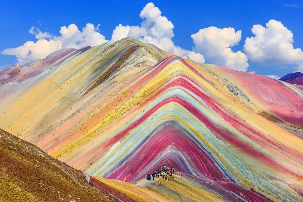 Pergunungan Pelangi Di Peru
