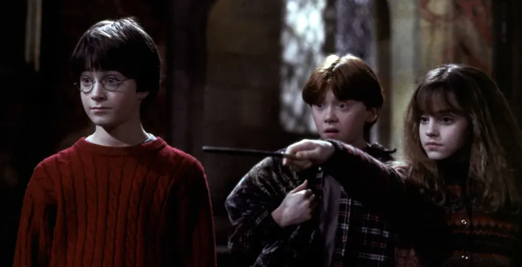 Harry Potter And Sorcerer Stone: Filem VS Novel