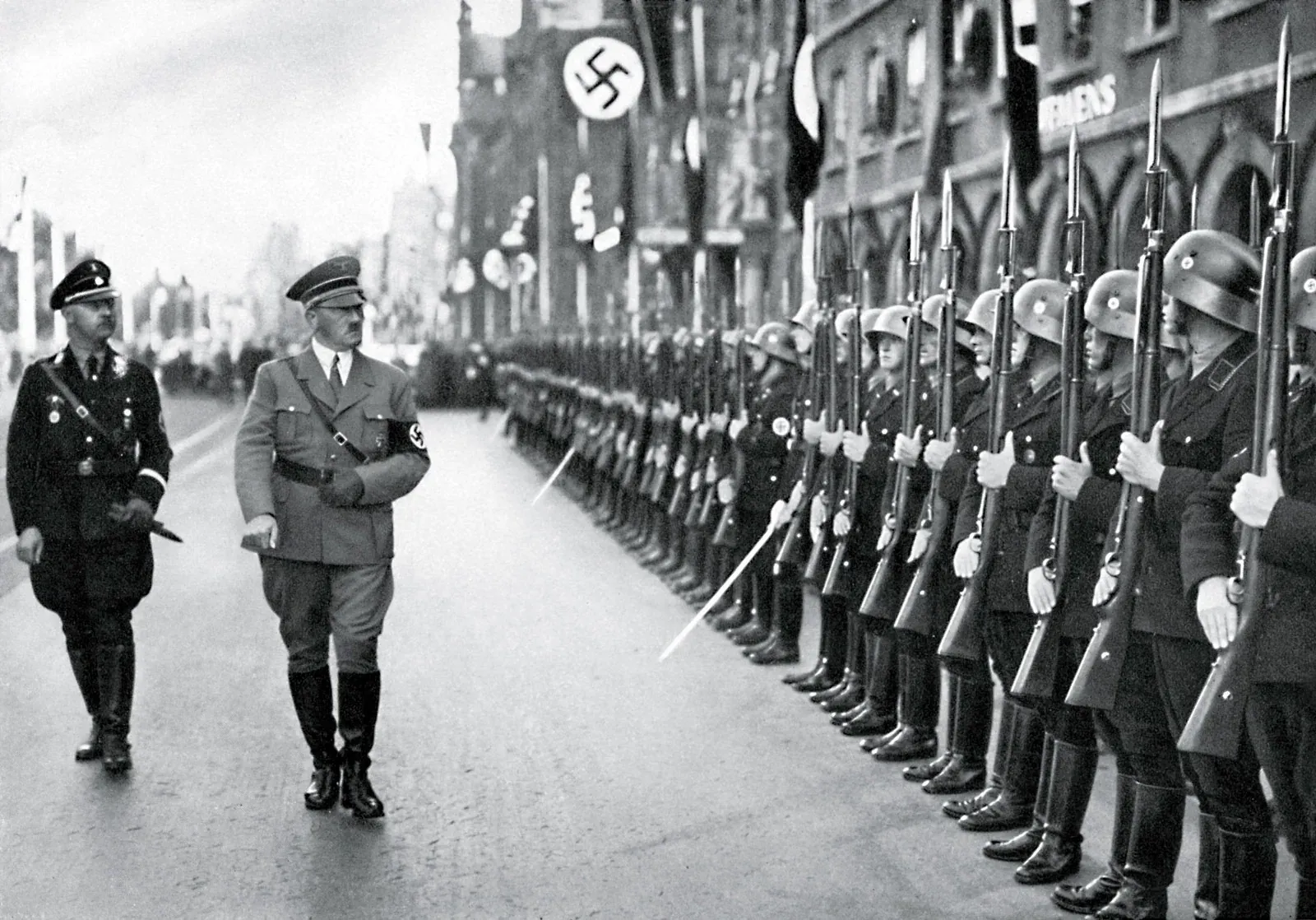 Kenapa Tentera Hitler Sanggup Membunuh Berjuta-Juta Orang?