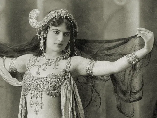Mata Hari: Perisik Atau Kambing Hitam?