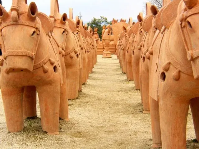 Haniwa – Terracotta Jepun