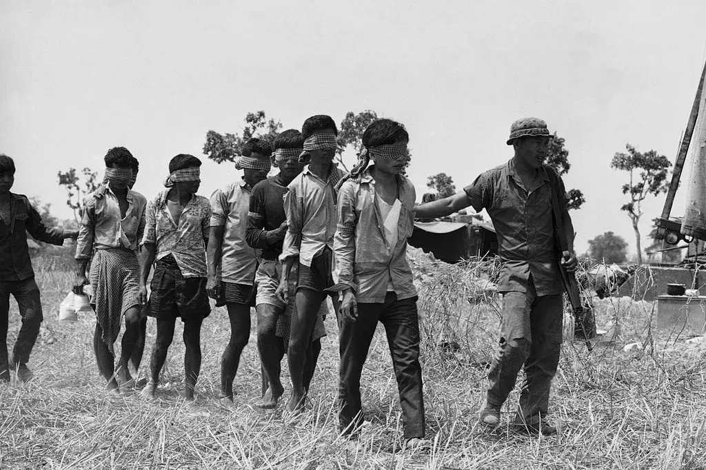 Kezaliman Dan Jenayah Perang Rejim Khmer Rouge