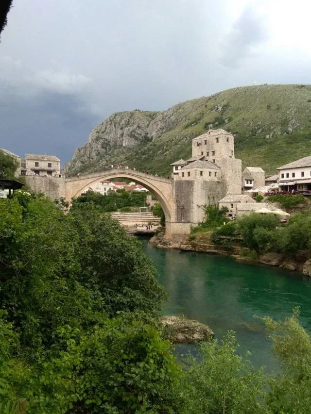 Jambatan Tua Kota Mostar Di Bosnia