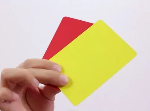 Sejarah Pengunaan Kad Kuning Dan Merah Dalam Bola Sepak