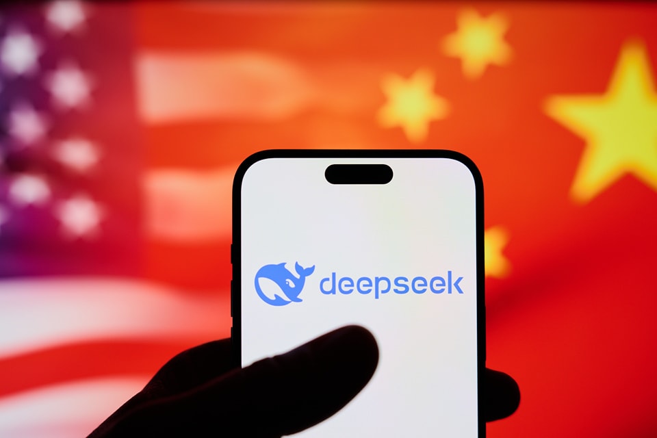 DeepSeek: AI Buatan China Untuk Lawan Dominasi AS?