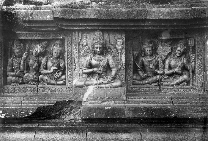 Siapa Dewata Teragung Dalam Mitologi Melayu?