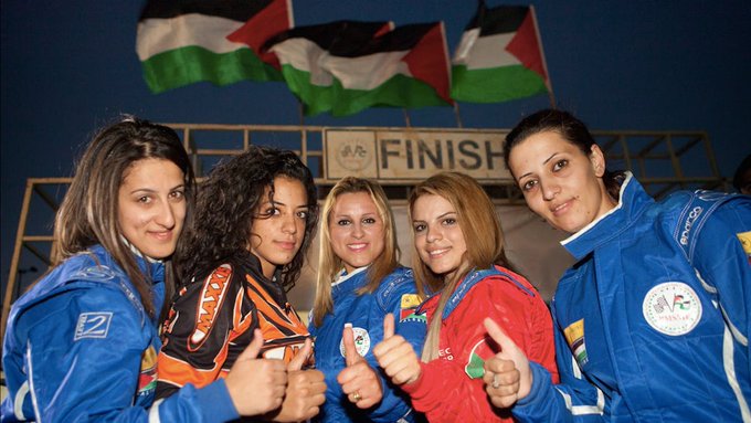 The Speed Sisters: Palestin Ada Kumpulan Drifter Wanita Sahaja?