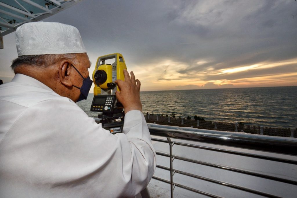 Macam Mana Malaysia Tentukan Bila 1 Ramadan?